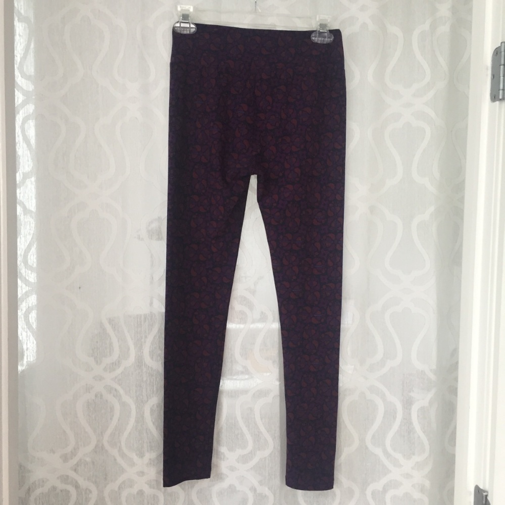 LulaRoe Red Purple Patterned Leggings